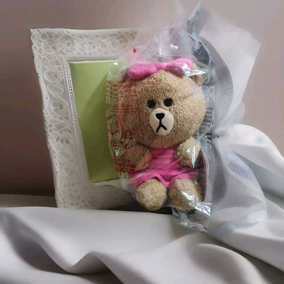 Gund Line Friends Choco Tan Bear 7” Seated Plush NWT Pink Bow & Dress brown - Picture 2 of 3